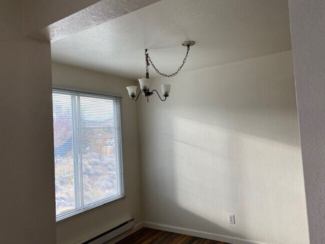Building Photo - 3941 Clear Acre Apt 240