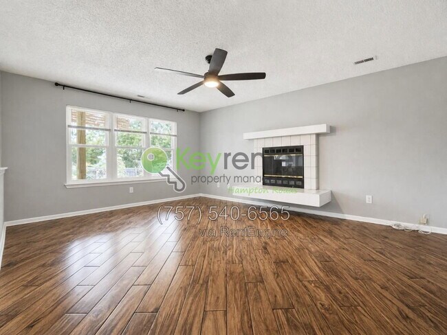 Foto del edificio - 1197 Dovetail Ct