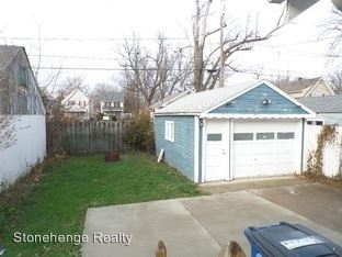 Building Photo - 1720 Wychwood St