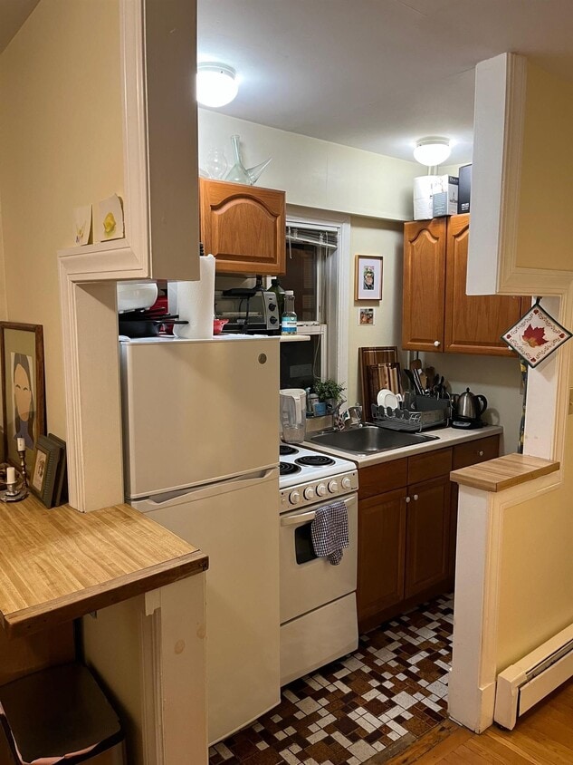 Primary Photo - 213 Highland Ave