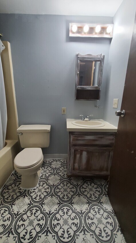 Foto del edificio - 1349 Pierce Ave