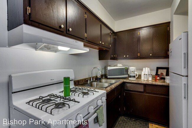Building Photo - 1 br, 1 bath Apartment - 1437 W. 123rd Street
