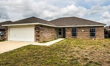 Building Photo - 3705 Salt Fork Dr