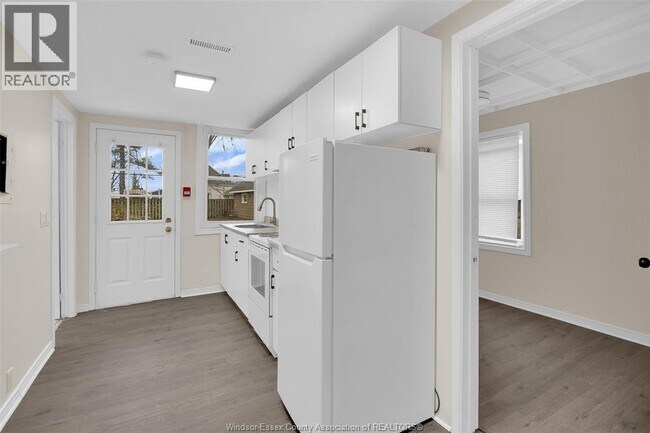 Photo du bâtiment - 21 Pearl St W