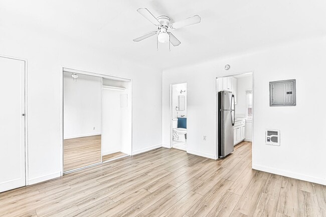 Building Photo - 636 Linden Ave