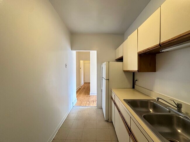Foto del edificio - 1532 N Kedzie Ave