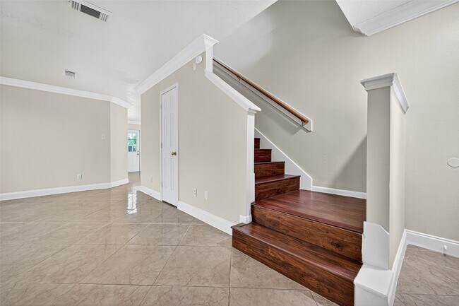 Foto del edificio - 2219 Mountshire Dr