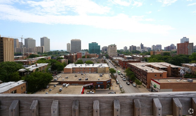 Versailles Apartments Chicago