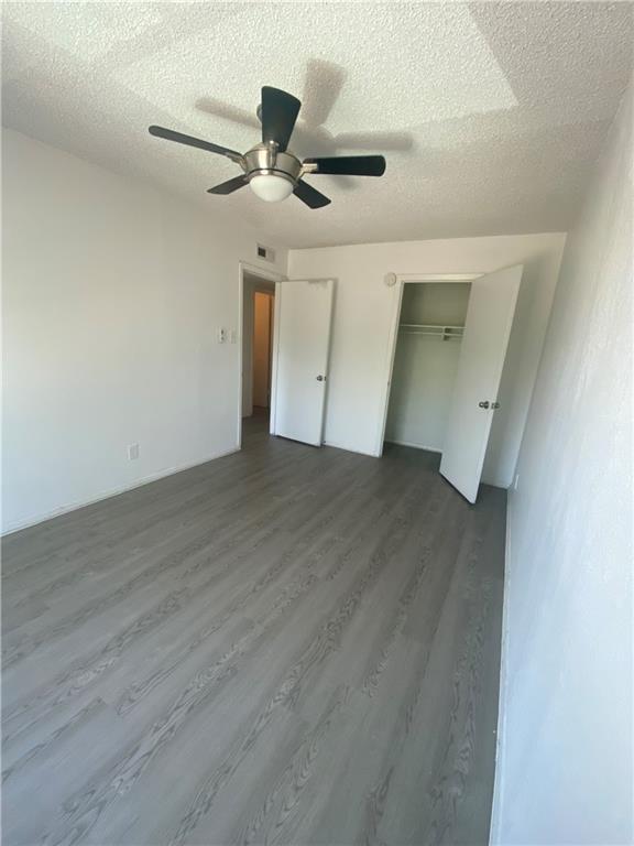 Building Photo - 2401 Manor Rd