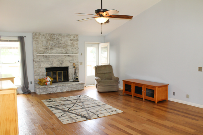 Building Photo - 3022 Gladeville Cir