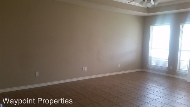 Building Photo - 4 br, 3 bath House - 1014 Gardenia