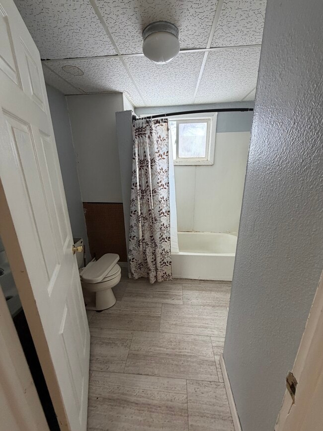 Building Photo - 500 E Front St