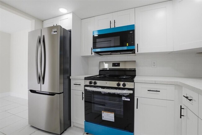 Foto del edificio - 3704 Broadway
