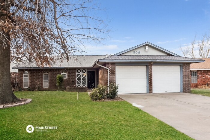Foto principal - 806 Arlington Dr