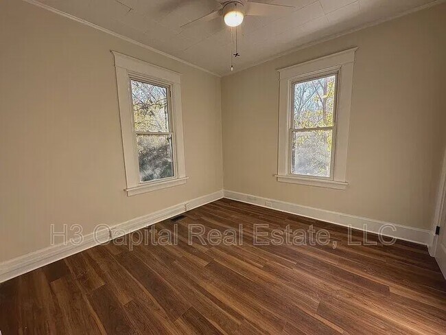 Foto del edificio - 206 W Washington St