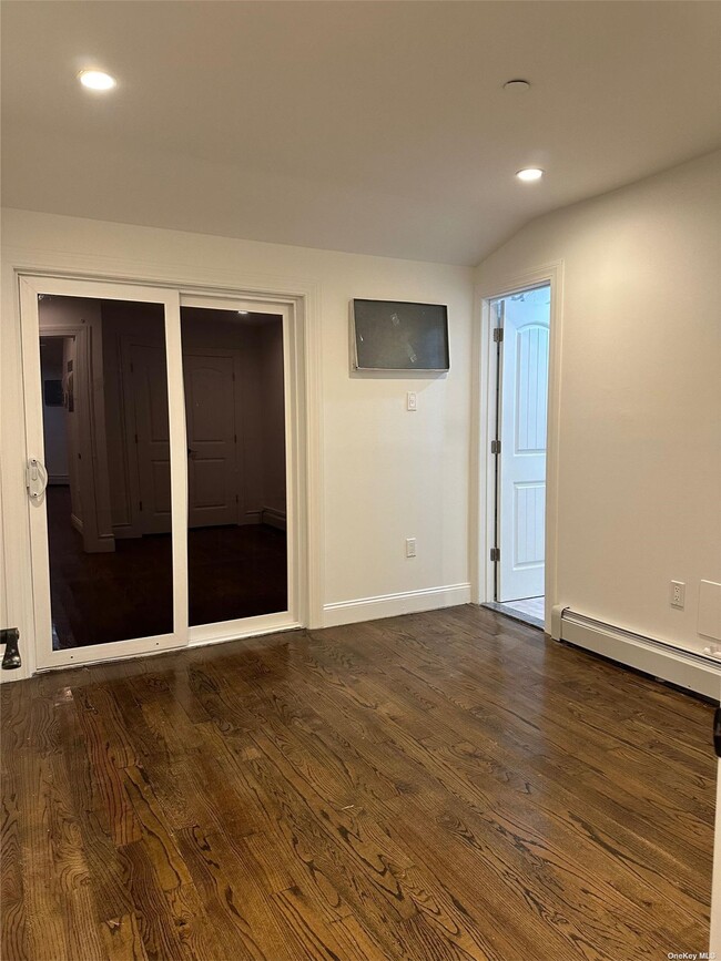 Foto del edificio - 102-28 164th Ave