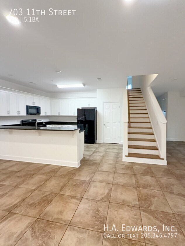 Foto del edificio - 703 11th St