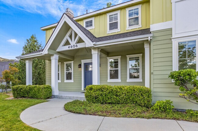 Building Photo - MODERN HIGHLANDS HACKBERRY FARMHOUSE ON PR...