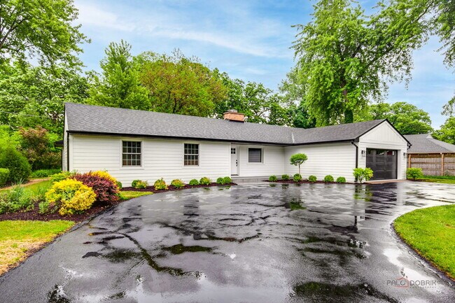 Foto del edificio - 535 N Waukegan Rd