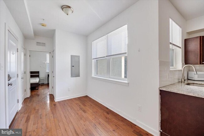 Foto del edificio - 1322 N 15th St
