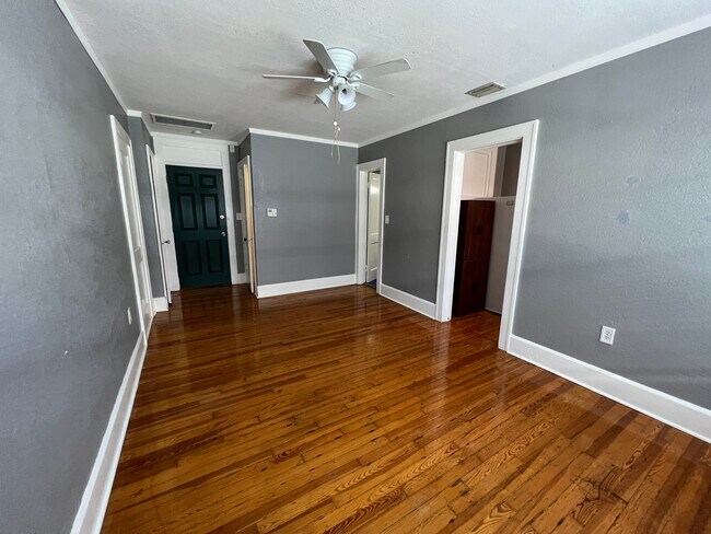 Foto del edificio - Studio Bed/1 Bath - Unit 9