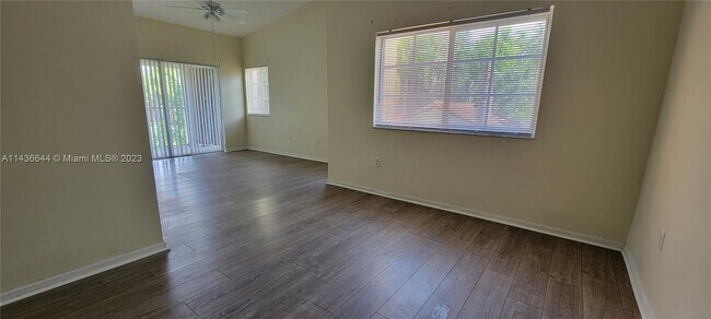 Building Photo - 4832 N State Rd 7