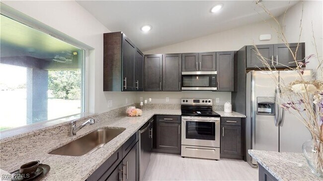 Foto del edificio - 3401 NE 18th Ave