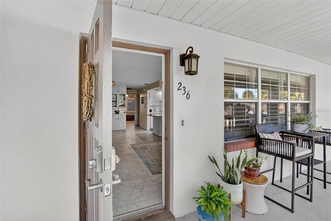 Foto del edificio - 650 Pinellas Point Dr S