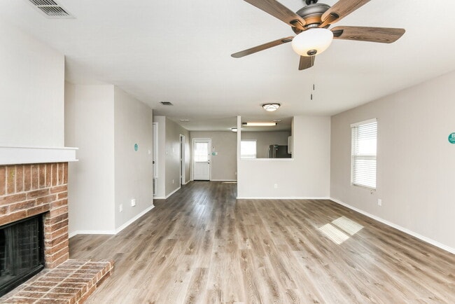 Building Photo - 1433 Lauren Dr