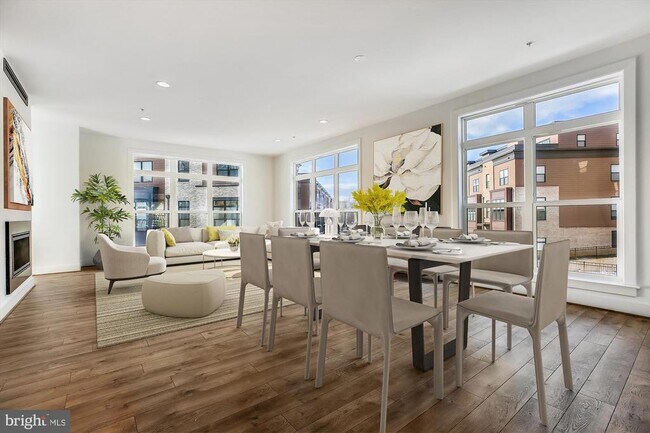 Foto del edificio - 3234 Royal Fern Pl