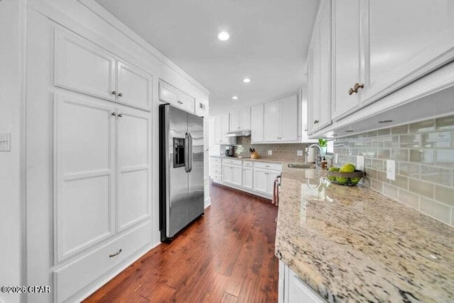 Building Photo - 628 Amberjack Dr