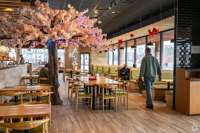 Stop in at Taichi in Pasadena for amazing food.