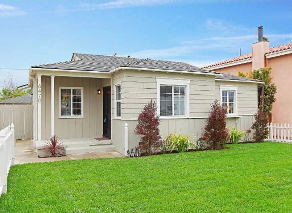 Front house - 6470 W 84th Pl