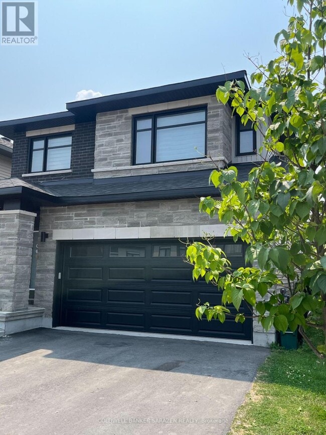 Building Photo - 248 Dagenham St