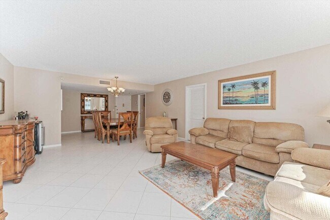 Foto del edificio - 3570 S Ocean Blvd