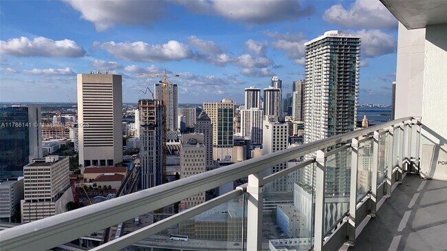 Foto del edificio - 90 SW 3rd St
