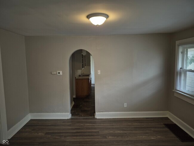 Foto del edificio - 2908 E 17th St