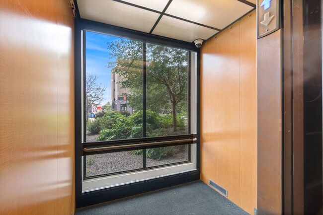 Interior Photo - Cloud on Fifth