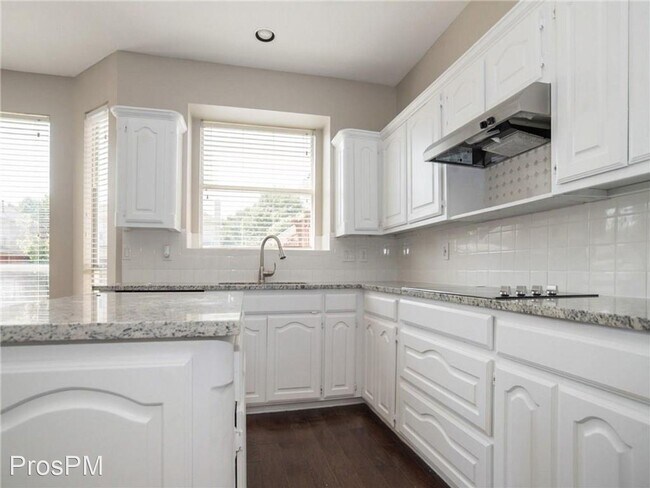 Foto del edificio - 5 br, 3 bath House - 11205 Jereme Trl