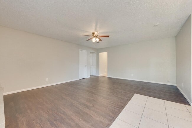 Building Photo - 5304 Susan Lee Ln