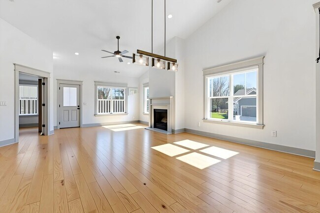 Foto del edificio - Modern 3-Bedroom Home in The Cottages at Avery Creek