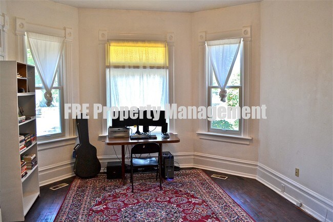 Building Photo - 1763 S 400 E