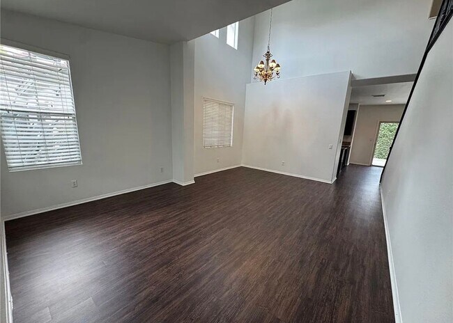 Foto del edificio - 28291 Cedar Ln