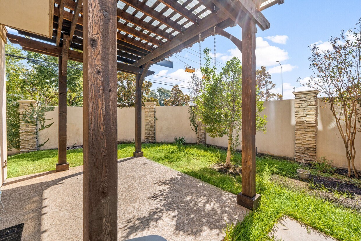 Building Photo - 6703 Highclere Manor Ln