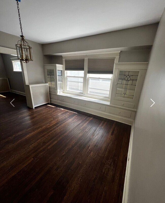Building Photo - E. 128th Street 2672