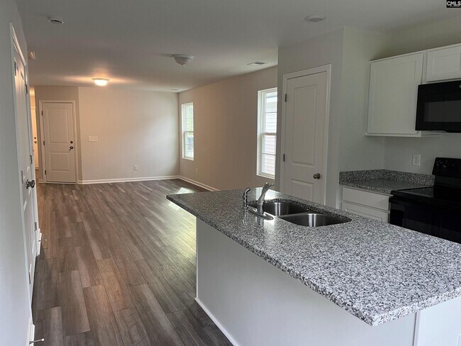 Foto del edificio - 844 Summerwood Ln