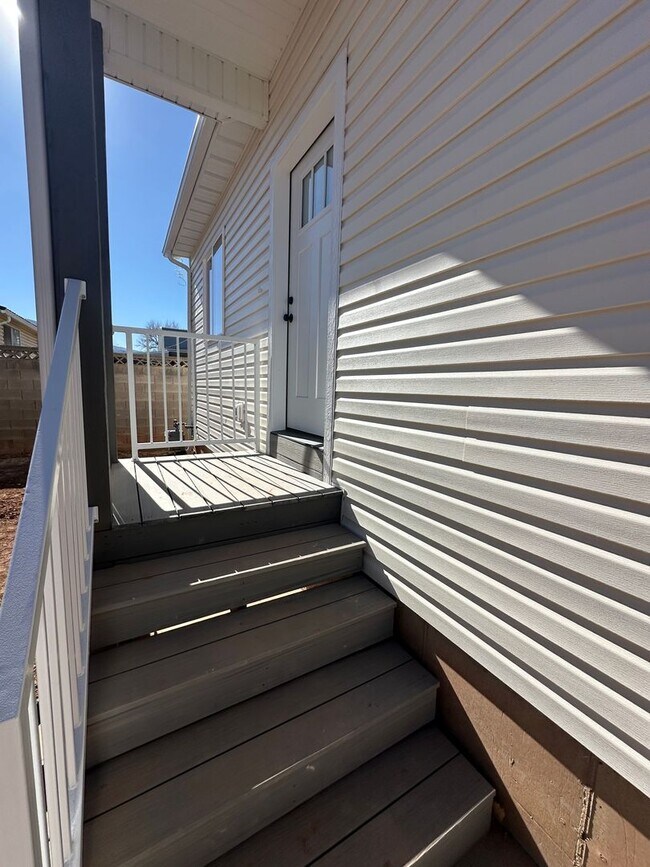 Foto del edificio - Charming basement apartment