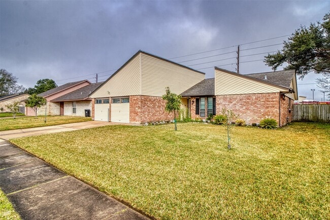Building Photo - 22438 Coriander Dr