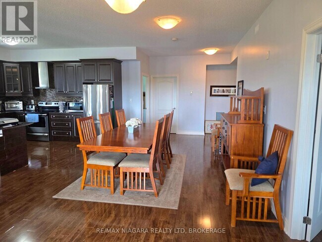Photo du bâtiment - 8111-8111 Forest Glen Dr