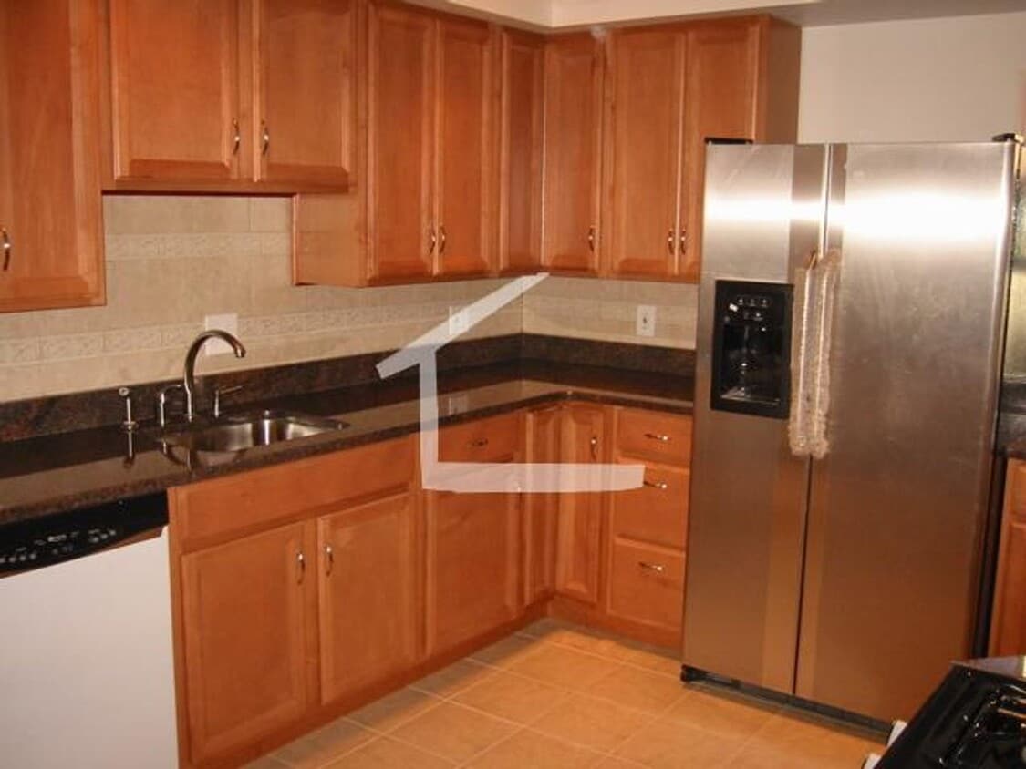 Photo - 160 L St